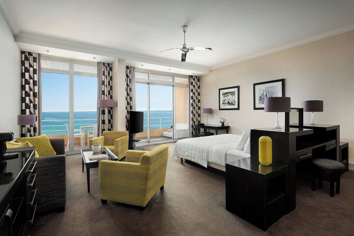 Room 50 of 192