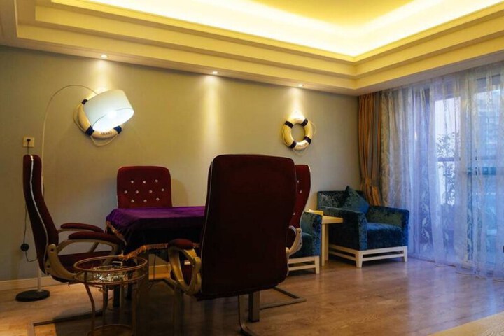 Room 27 of 44