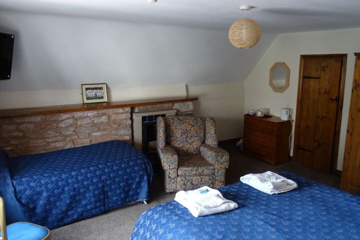 Room 2 of 22