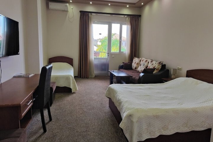 Room 26 of 164
