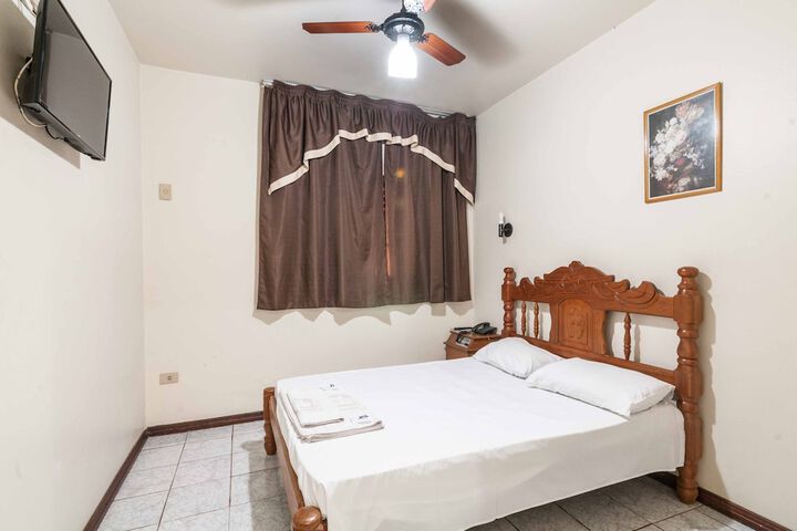 Room 4 of 19