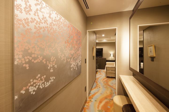 Room 21 of 114