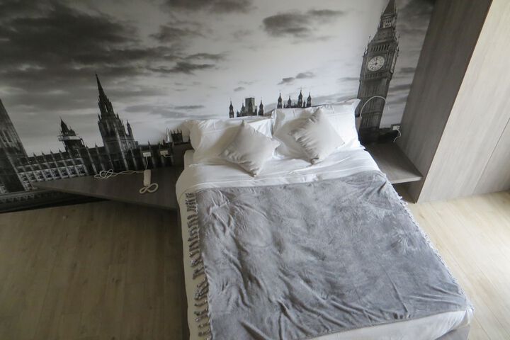 Room 25 of 71