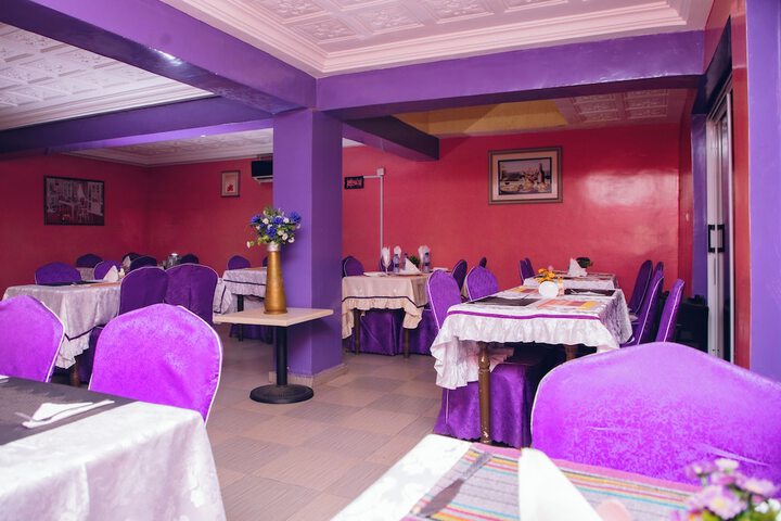 Dining 42 of 57
