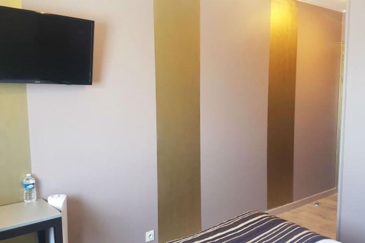 Room 9 of 46