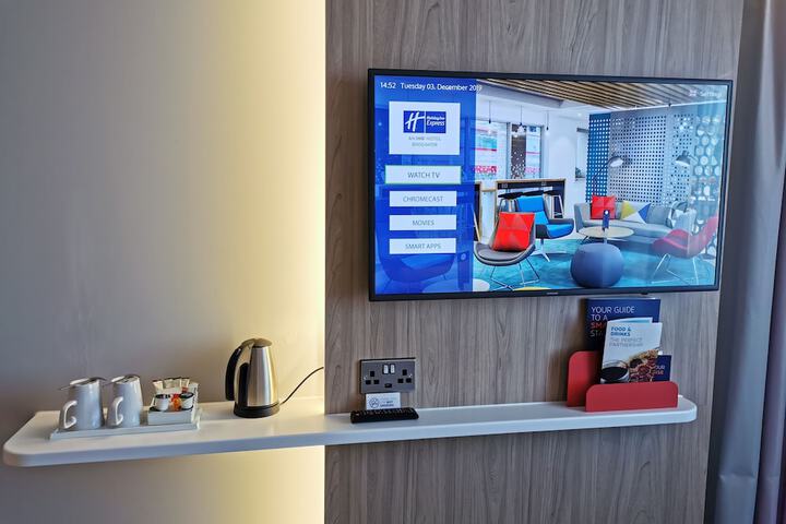 Room 9 of 30