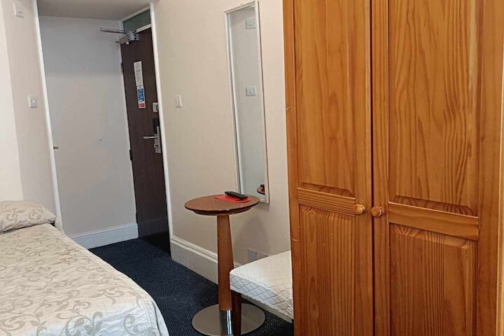 Room 124 of 283