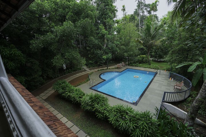 Pool 28 of 44