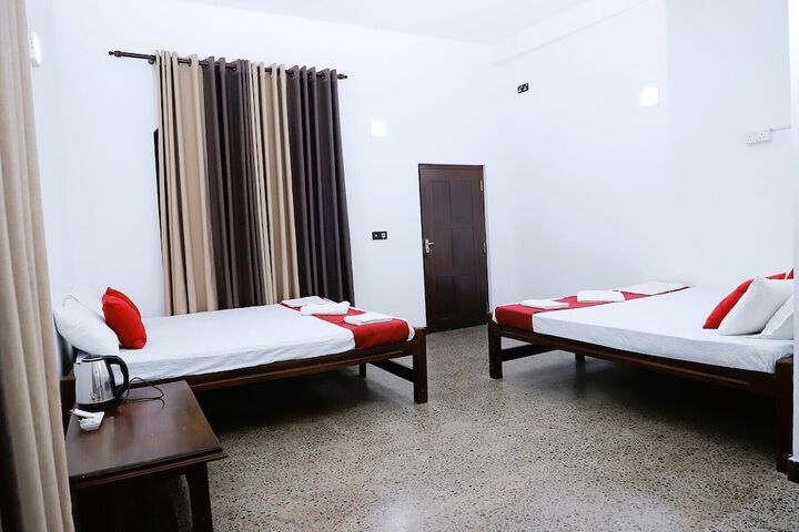 Room 10 of 48