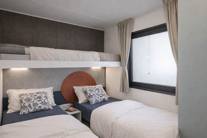 Room 19 of 108