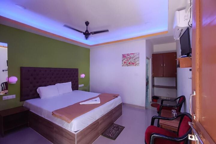 Room 19 of 33