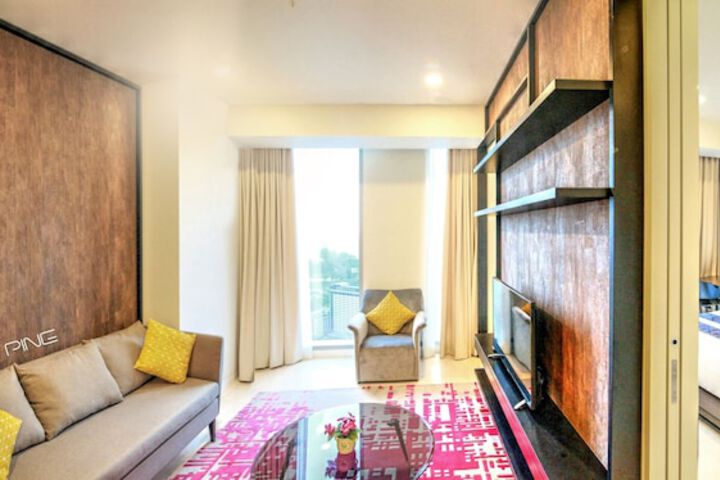 Room 14 of 37