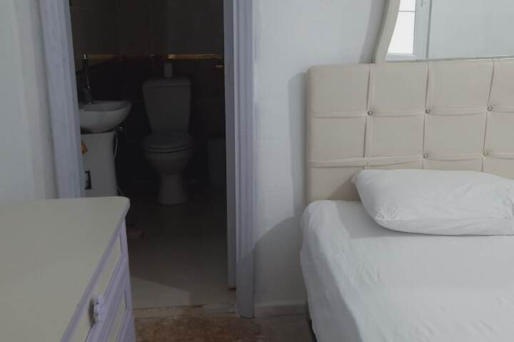 Room 29 of 68