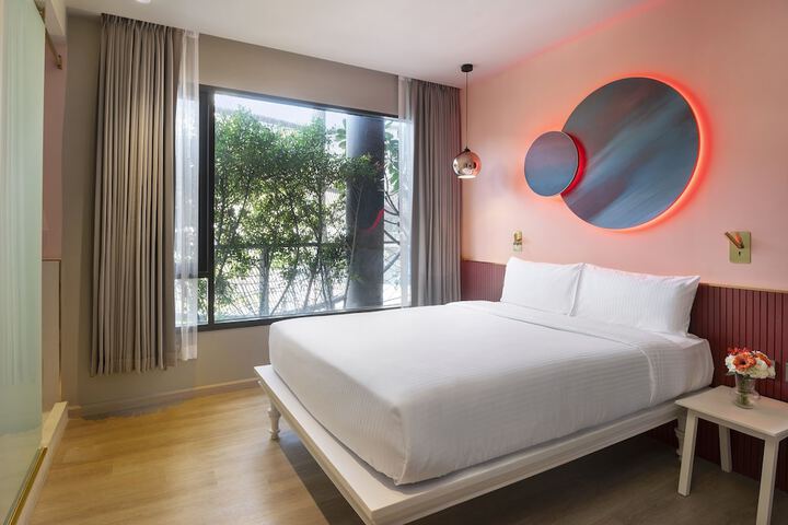 Room 8 of 40