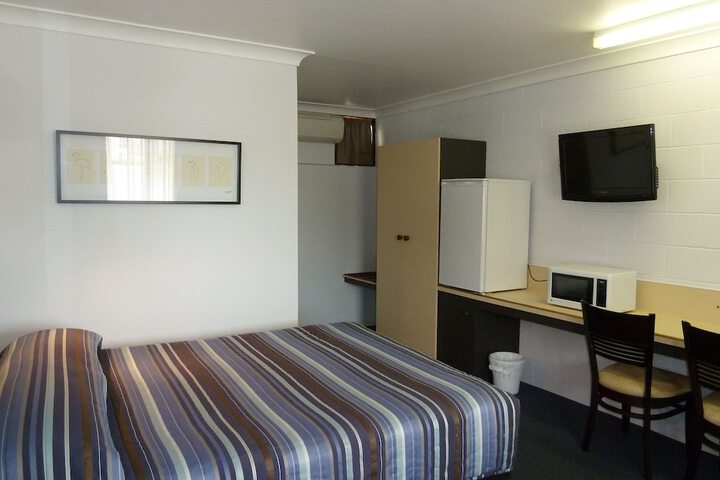 Room 8 of 35