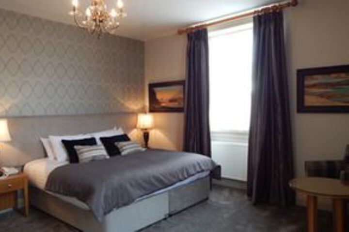 Room 11 of 31