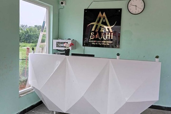 Sakhi Lakeview Resort