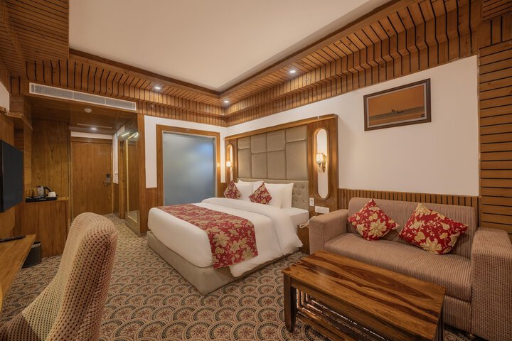 Room 8 of 51