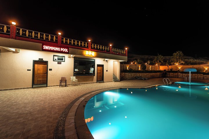 Pool 57 of 82