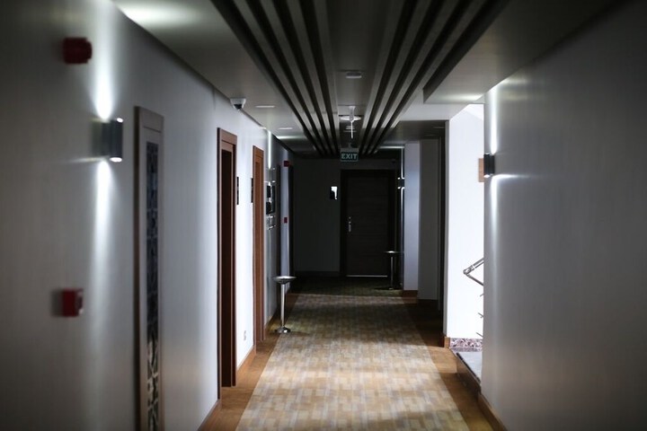 Ballroom/Hall 36 of 44
