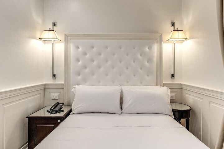 Room 10 of 40