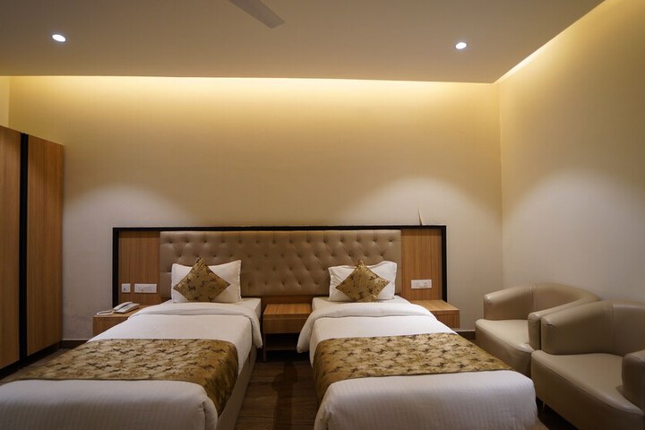 Room 9 of 49