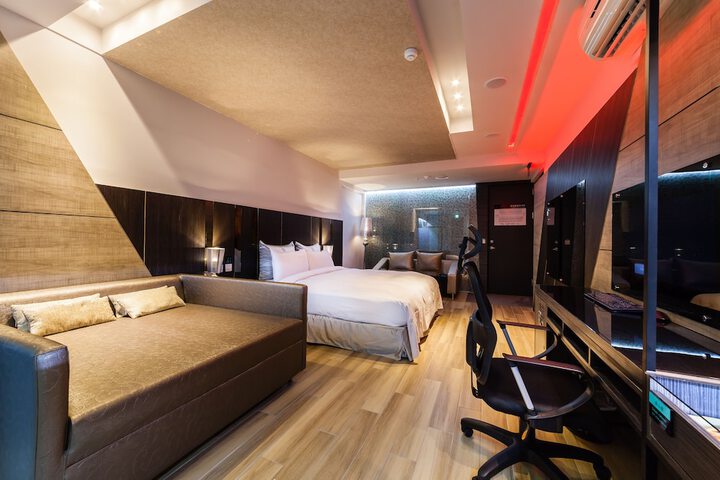 Room 6 of 39