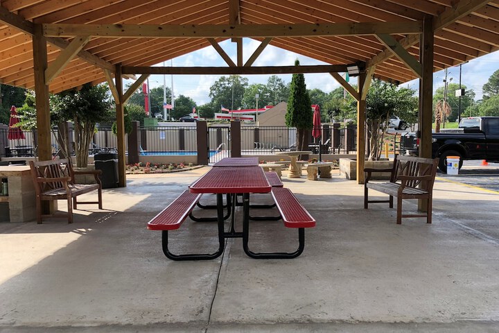 BBQ/picnic area