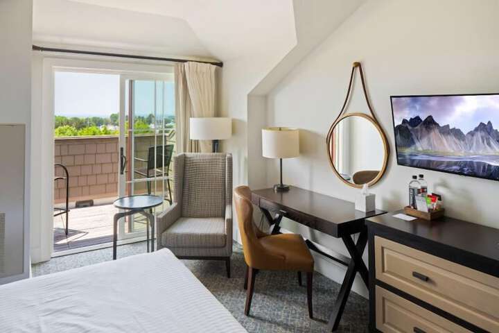 Standard | King Bed (34 of 40)