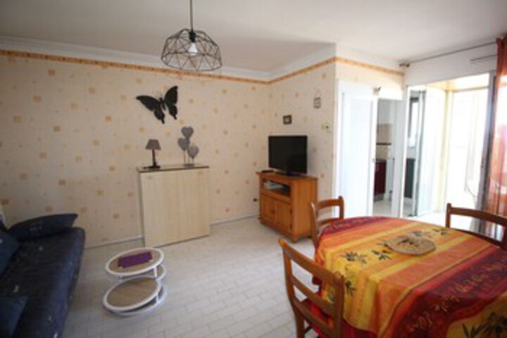 Room 10 of 20
