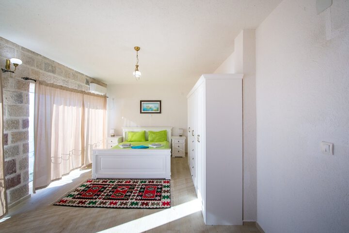 Room 10 of 59