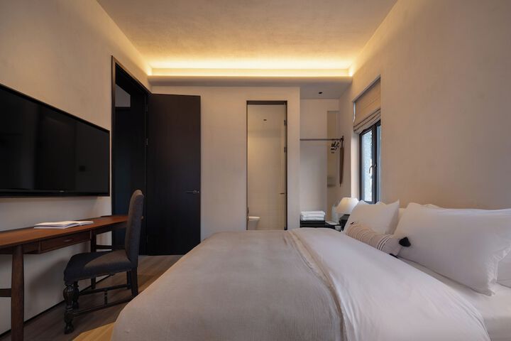 Room 22 of 100