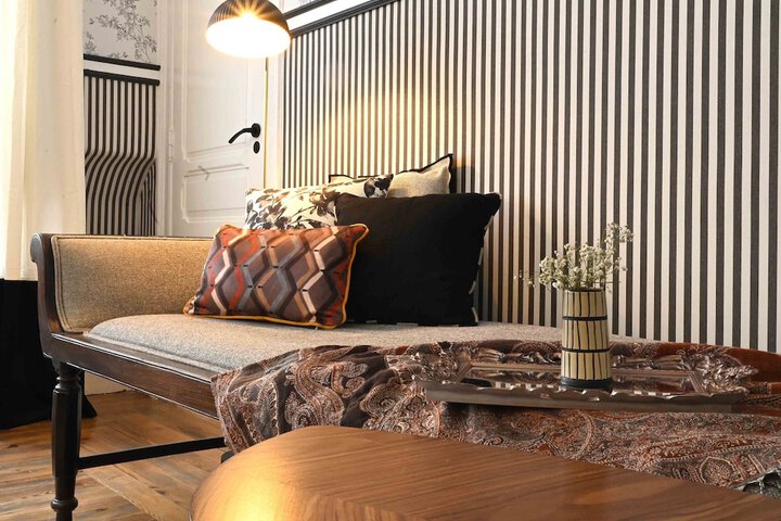 Room 33 of 60