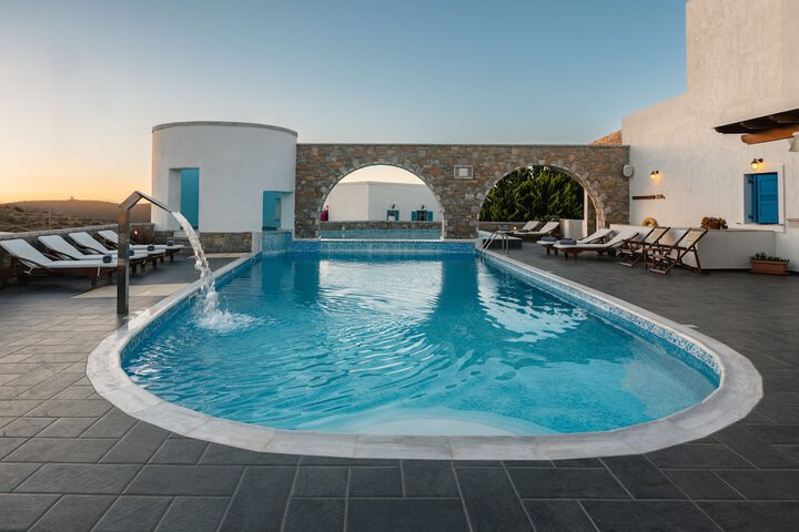 Pool 81 of 208