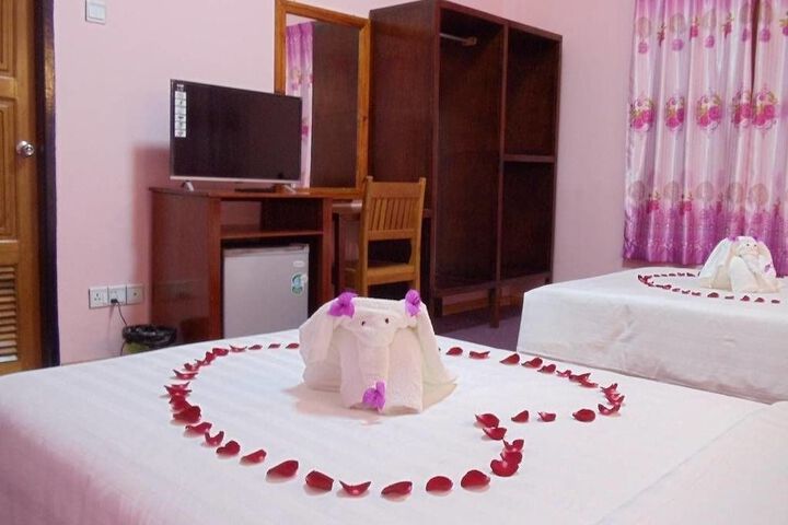 Room 4 of 42