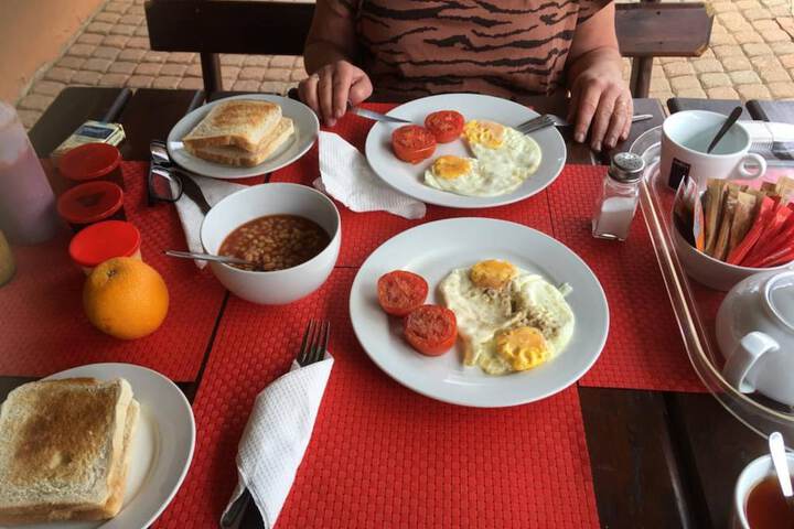 Breakfast/Coffee Service 47 of 101