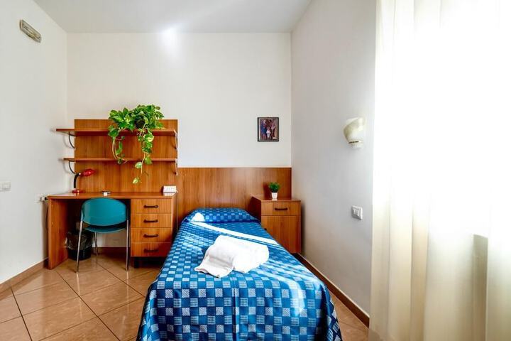 Room 18 of 39