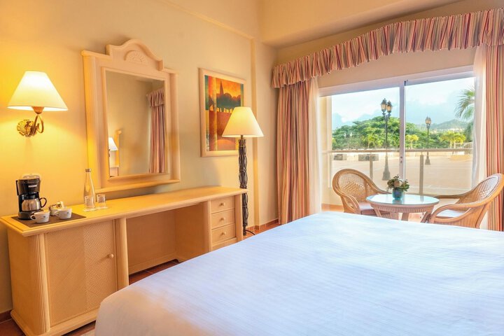 Room 15 of 123