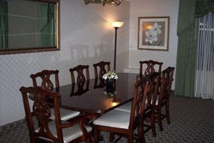 Room 12 of 26