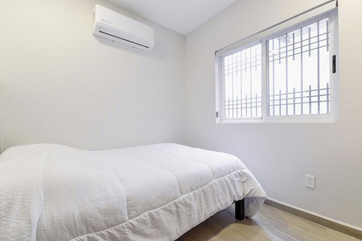 Room 49 of 228