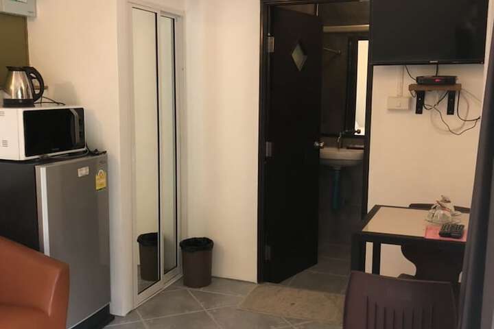 Room 18 of 35