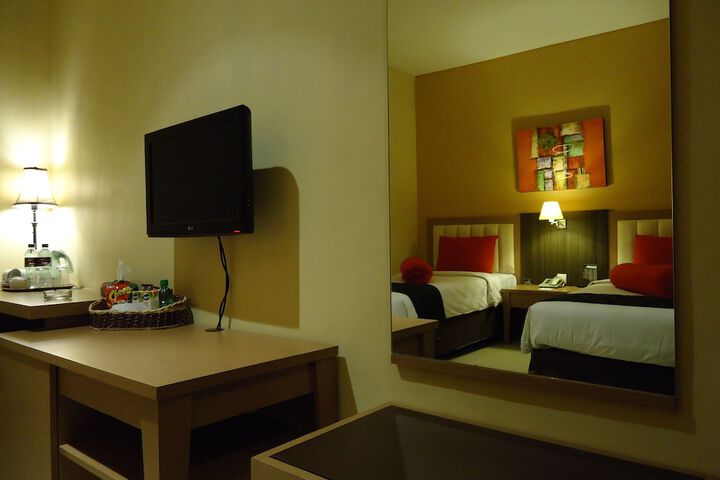 Room 14 of 42