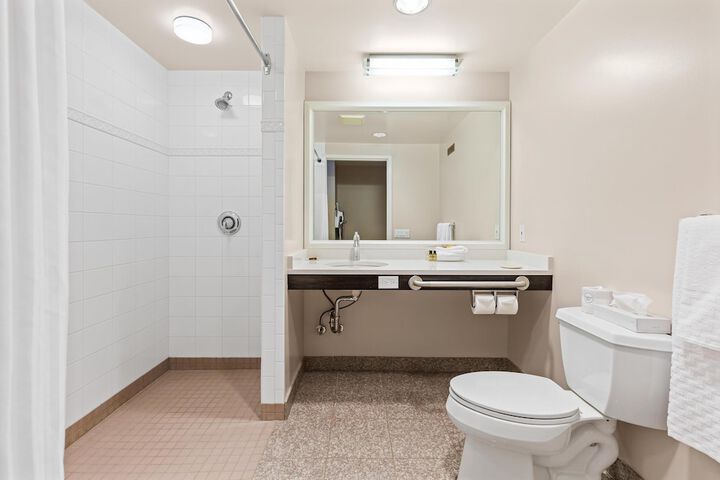 Room 18 of 32