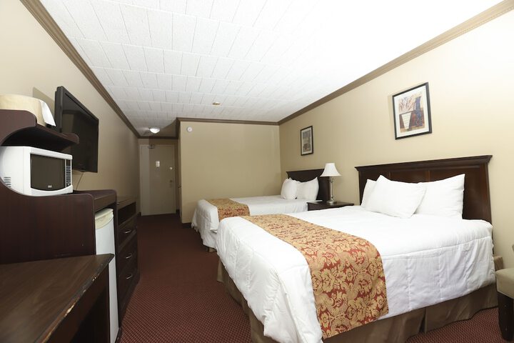 Room 6 of 17