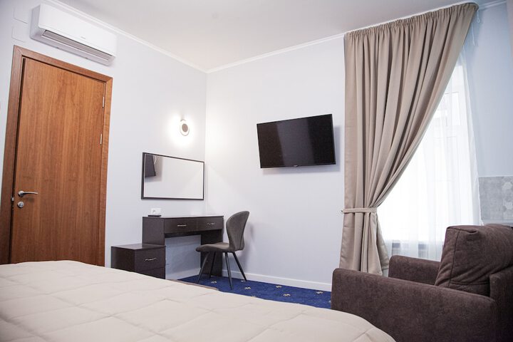 Room 15 of 40