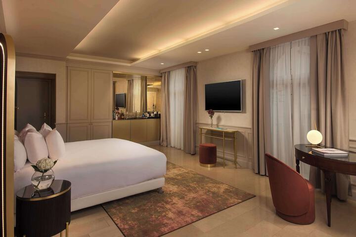Room 19 of 79
