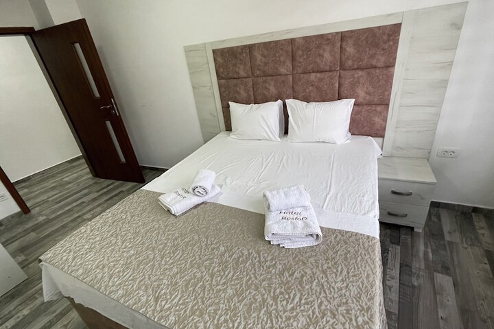 Room 22 of 92