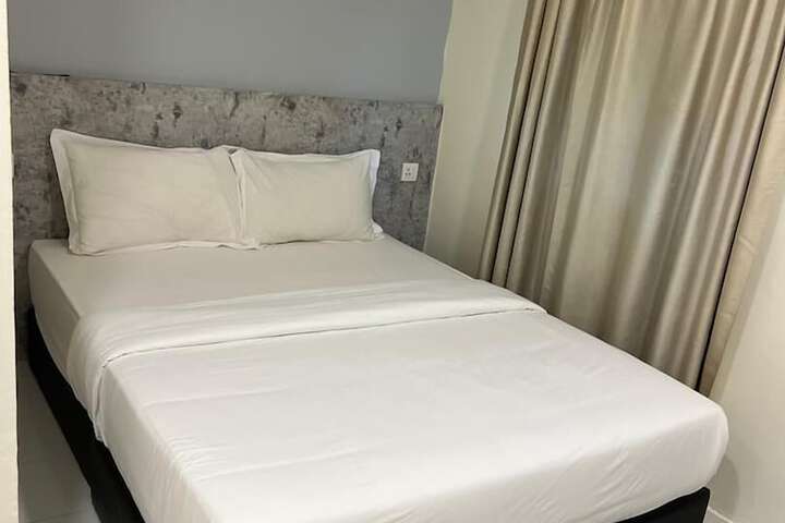 Room 13 of 129