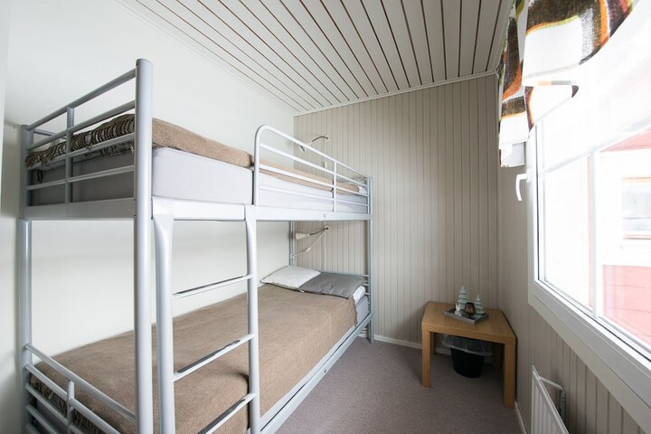 Room 3 of 44