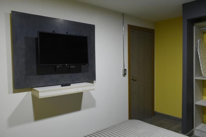 Room 42 of 158